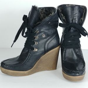 Mossimo fur lined heeled booties (size 7)